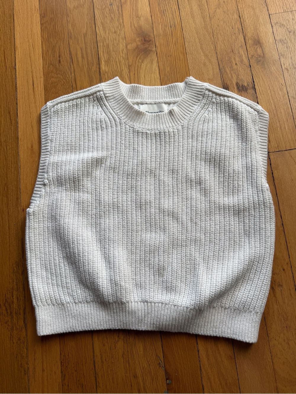 Abercrombie and fitch white sleeveless sweater